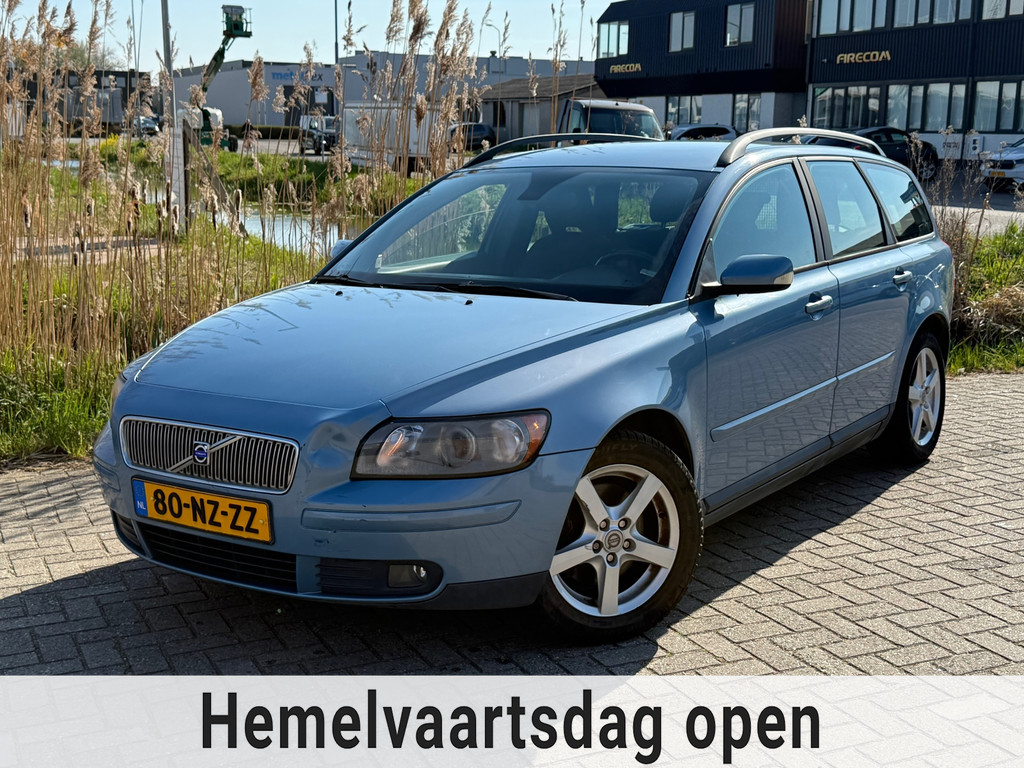 44046085